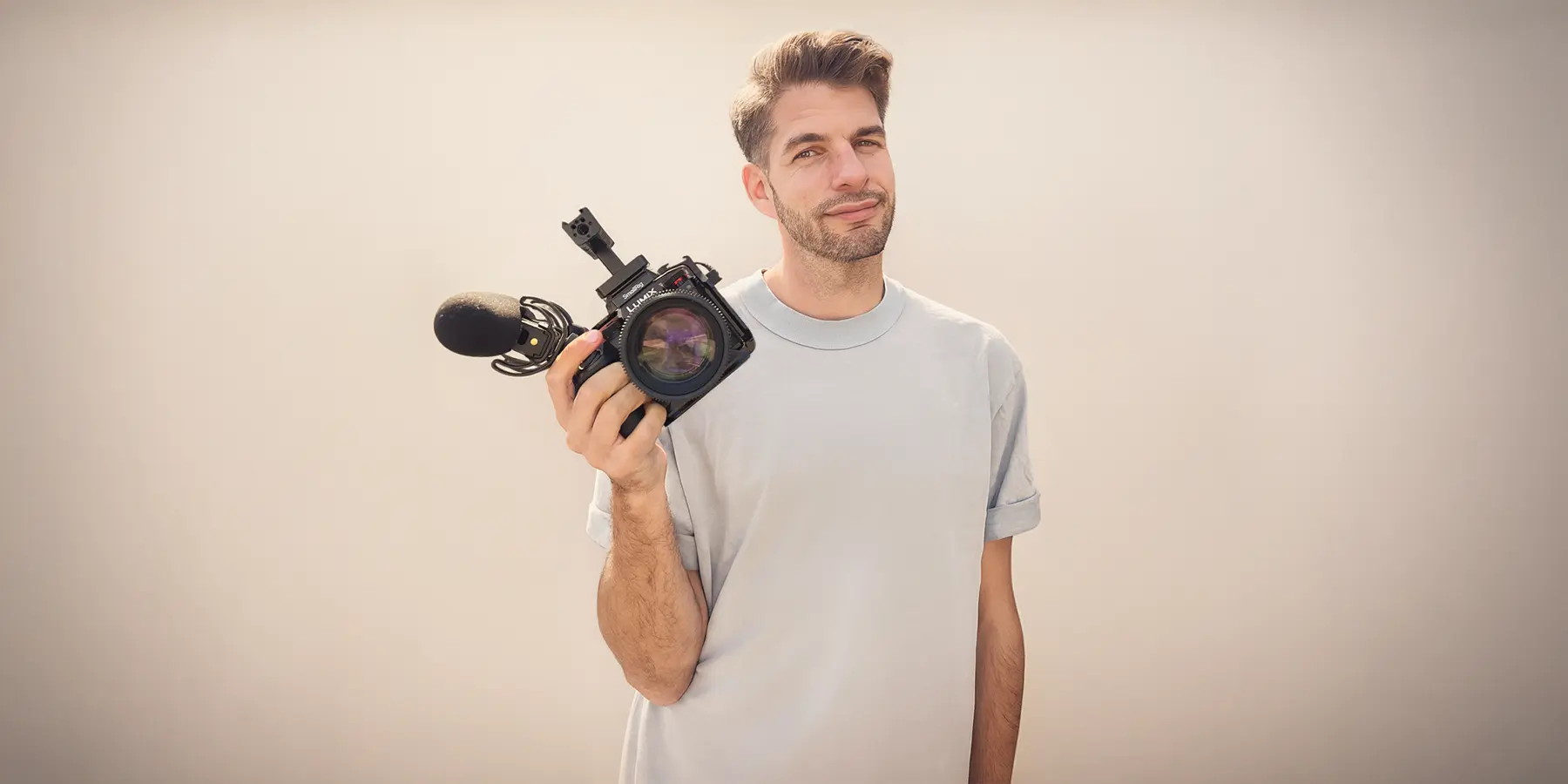 Nick Marlow met zijn filmcamera